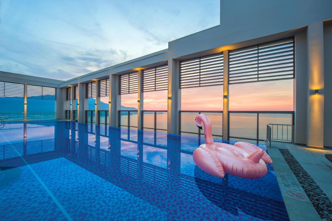 Luxury Beach Condo 5-Star, Rooftop Pool 다낭 외부 사진